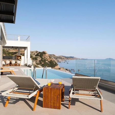 Rozities Luxury Beachfront Villa Kerames Extérieur photo