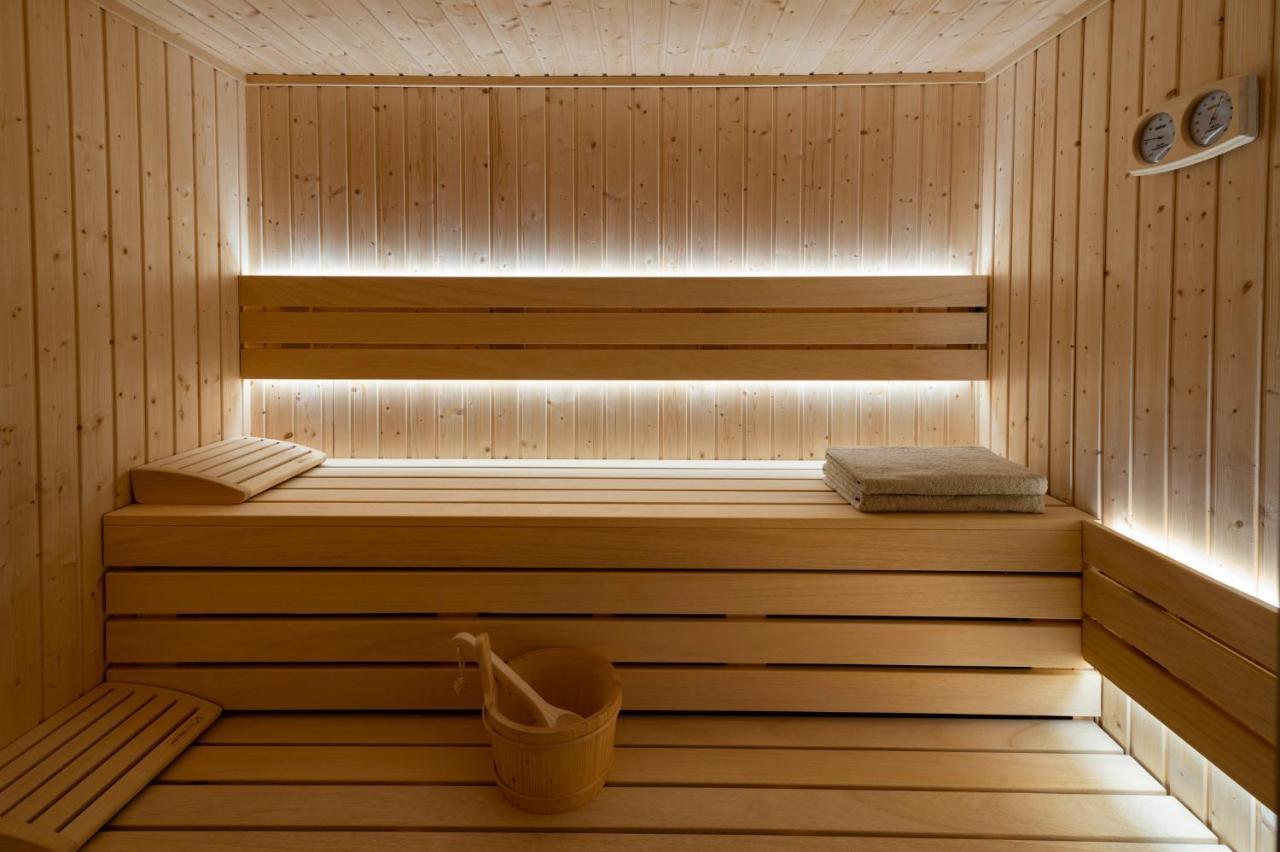 Rozities Luxury Beachfront Villa Kerames Extérieur photo