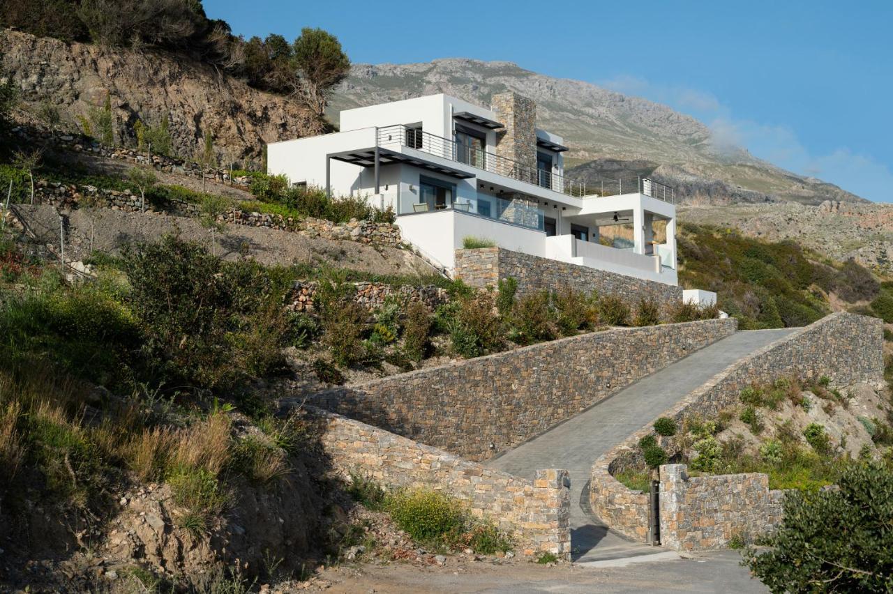 Rozities Luxury Beachfront Villa Kerames Extérieur photo